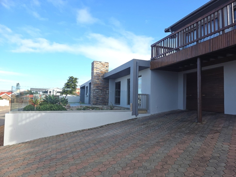 3 Bedroom Property for Sale in Dana Bay Western Cape